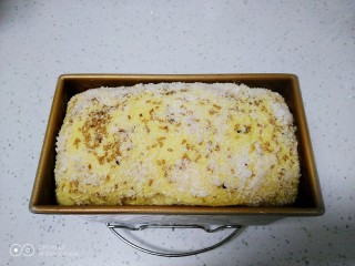 18、手撕面包,盛出晾凉