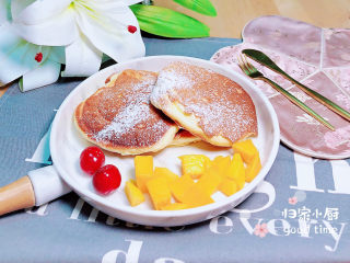 17、平底锅舒芙蕾,蓬松柔软的舒芙蕾蛋糕上桌了！