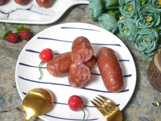 16、自制台湾烤肠,成品。