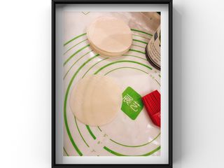 5、苹果猪肉飞饼,饺子皮刷一层油,叠一层,一共10片!