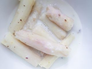 9、蓝莓果酱/蓝莓山药,加入配方奶