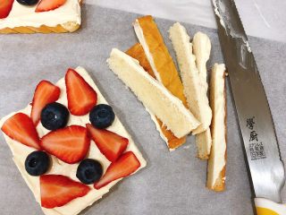 8、水果三明治,切去边边角角就可以了