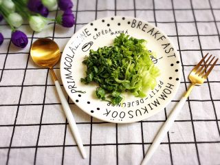 12、家有烤箱.蝴蝶虾,生菜切成丝