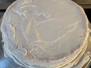 13、妈妈的蛋糕,抹上一层薄薄奶油