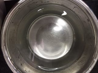 22、早餐自制手擀葱油捞面,准备两大盆冷开水