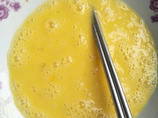 6、懒人料理西多士,鸡蛋打均匀