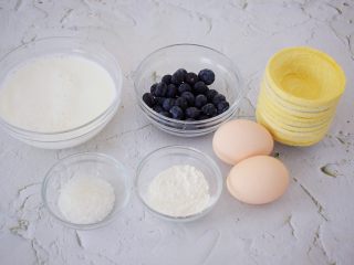 1、蓝莓蛋挞,准备好材料