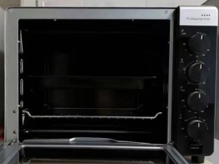 10、博文的甜甜圈,预热烤箱160度