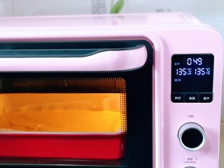 16、棉花蛋糕&不开裂不回缩方子,上下管135度，烤50分钟。(烤箱温度及时间仅供参考)