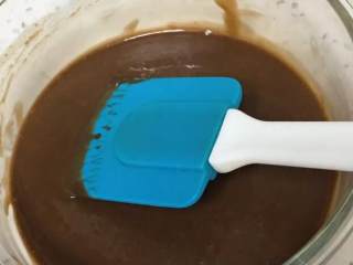 26、云石重芝士蛋糕,巧克力糊冷却后再用。