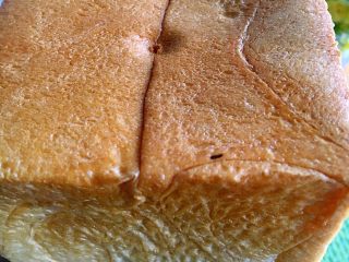 28、椰油小餐包,脱模后冷却，切片或者手撕都????