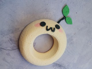 12、卡通戚风蛋糕,保存时要密封保存，要不很容易干掉