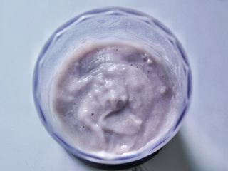 15、香芋戚风蛋糕,芋头打发至可以流动的状态，细腻或者有小粒都可以，看个人喜好