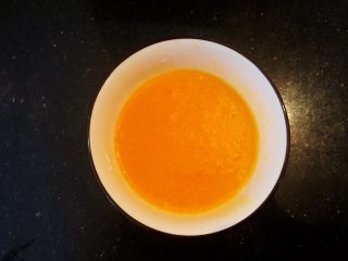 3、花生酥饼,3.搅拌均匀