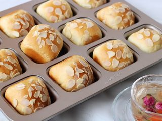 23、奶黄小餐包,软胖的小餐包