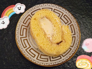 28、细腻顺滑的法式淡奶油蛋糕卷,迫不及待切一片尝尝。en(๑•̀ㅂ•́)و✧奶油酱超级顺滑的呢
