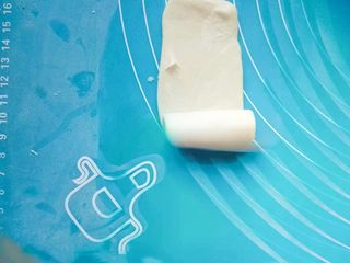 19、鲜花饼,从下往上卷起来