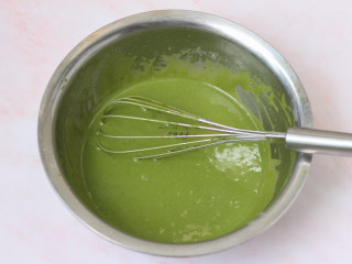 10、抹茶蛋糕卷,搅拌均匀