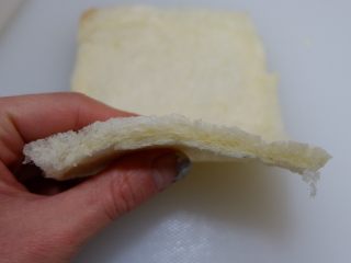 4、快手早餐—香肠吐司卷,就是这样子