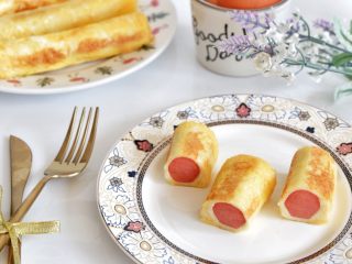 16、快手早餐—香肠吐司卷,切一下,美美哒,开动吧