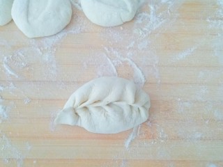 10、早餐生煎包,包成包子。