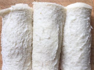 8、芝士吐司卷,卷起来