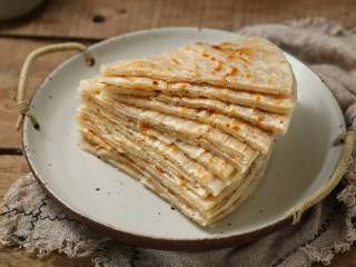 12、家常椒盐饼,您学会了这款家常椒盐饼了吗？心动不如行动，赶快试试吧！