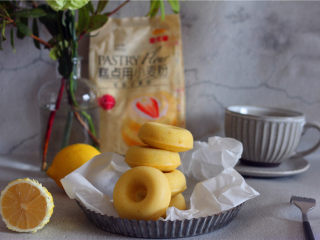 3、柠檬玛德琳甜甜圈,相当赞。