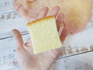 16、古早味蛋糕,冷却后切块,也可以做夹层