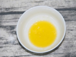 8、面包糠烤土司,微波炉融化一分钟