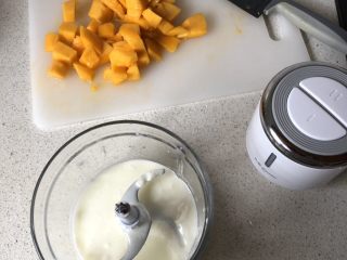 6、免烤❗️芒果酸奶蛋糕,大芒果切丁