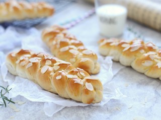 17、全麦辫子面包,成品图