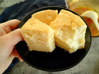 18、原味戚风蛋糕,超级细腻 好吃~