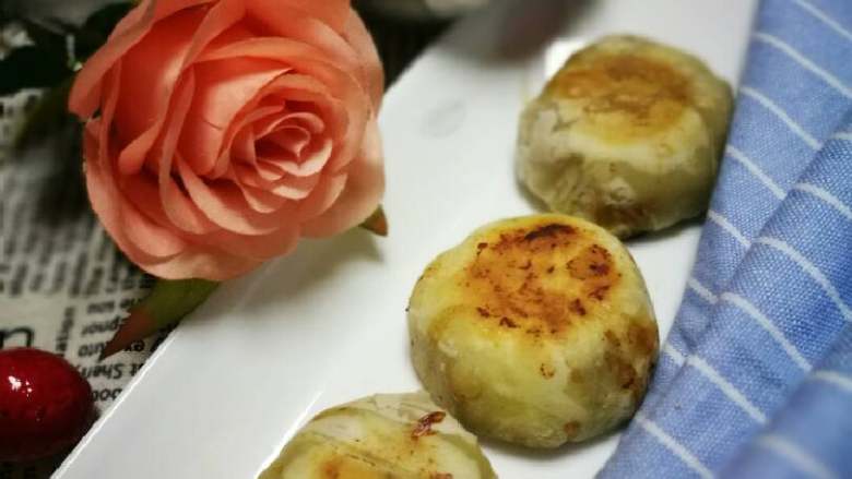 小鲜肉中秋食饼记