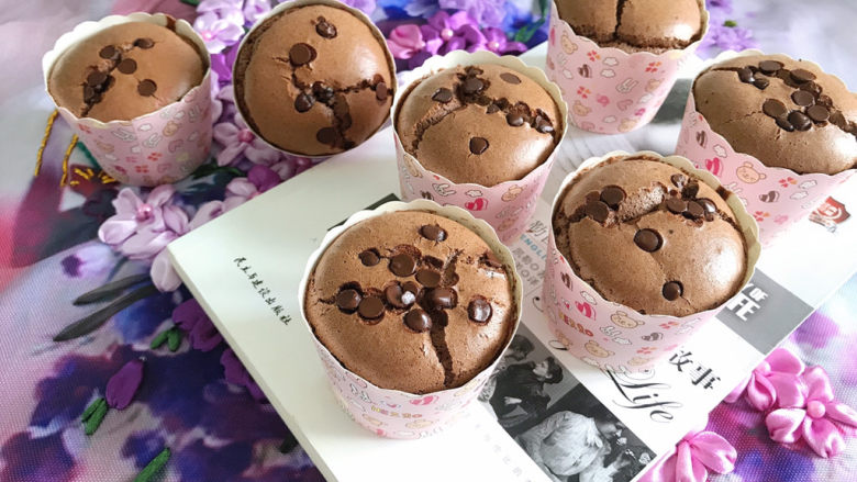 巧克力纸杯蛋糕