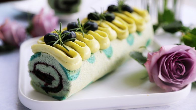 百变水果蝶豆花蛋糕卷百香果蓝莓馅