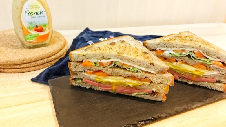 巨无霸早餐三明治