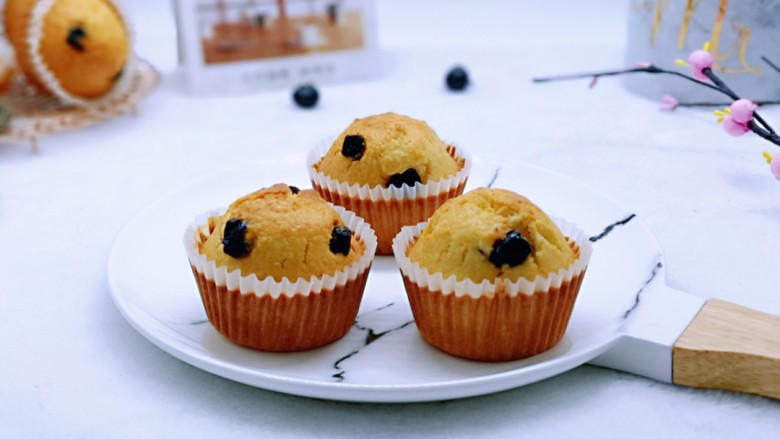 新手入门级蓝莓椰蓉马芬蛋糕