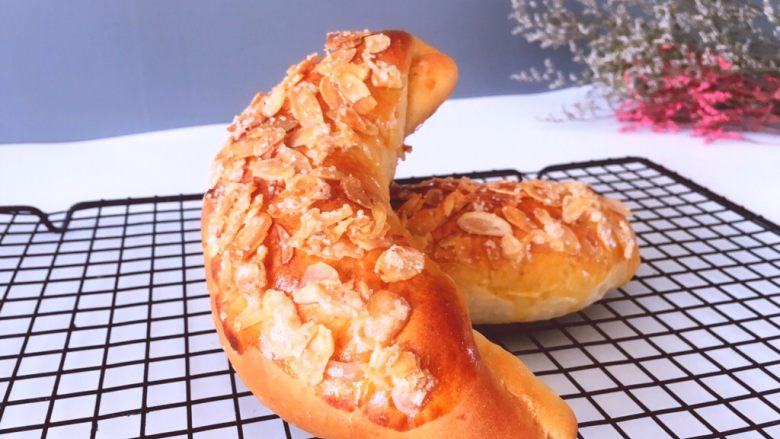 最爱面包杏仁面包