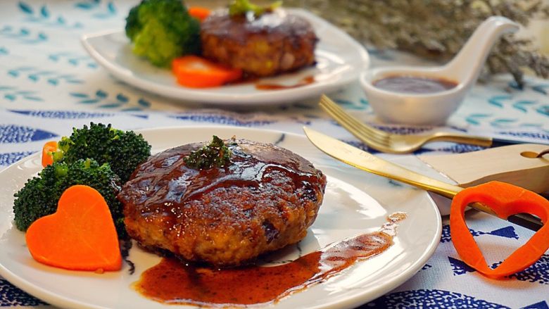 食二星座日式汉堡香酥肉饼附红酒酱汁的做法