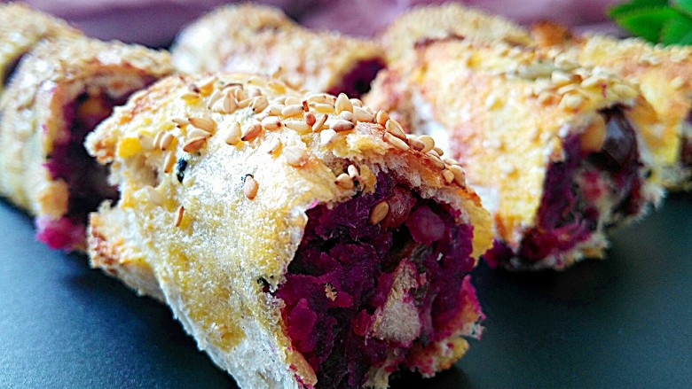 午后甜蜜茶点之芝士紫薯坚果吐司卷烤箱版