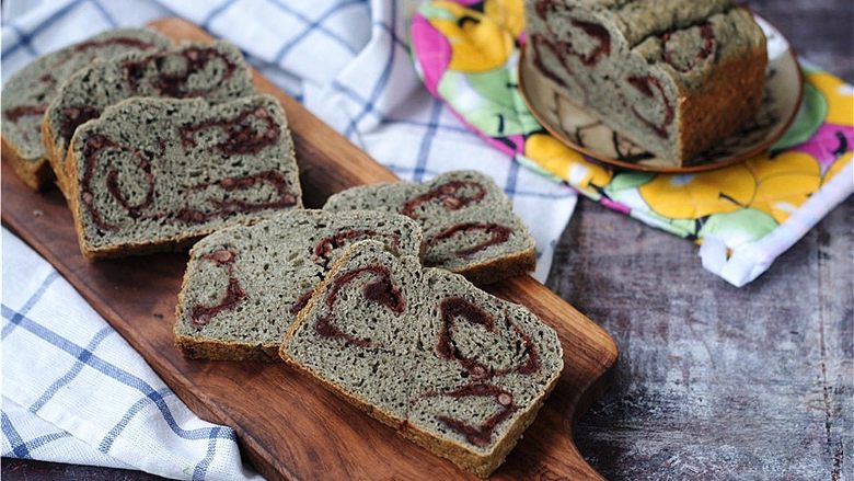 黑芝麻红豆土司
