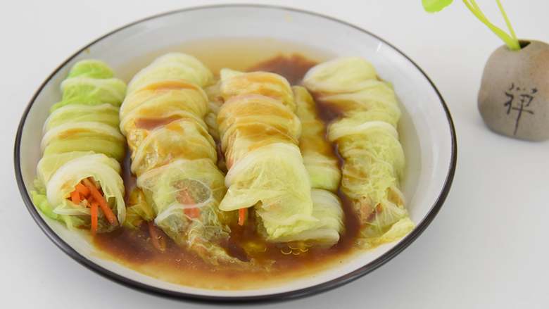 玲珑剔透翡翠白云卷既好吃造型也美观