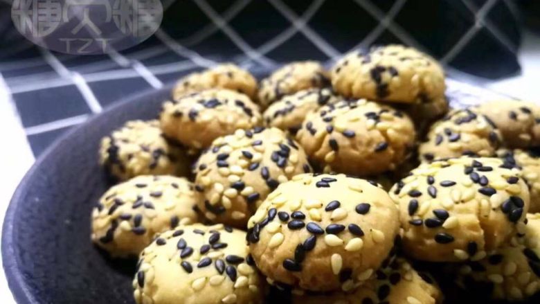 宝宝零食系列芝麻酥饼干