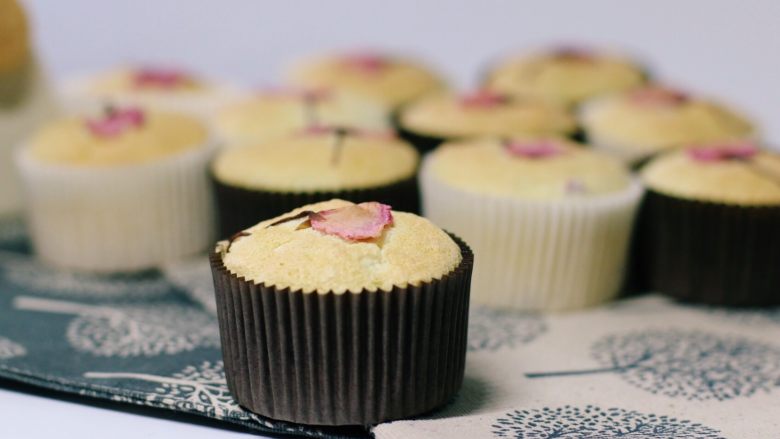 樱花天使纸杯蛋糕