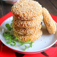 自制椒盐芝麻烧饼