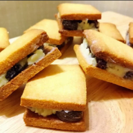 兰姆葡萄夹心饼乾