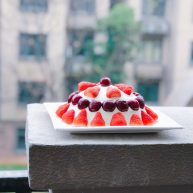 草莓季的惊喜——草莓炸弹蛋糕