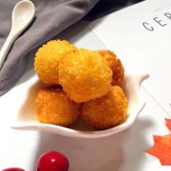 爆浆土豆芝士球