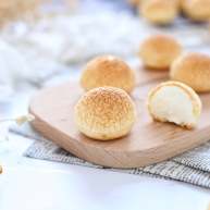 网红甜品酥皮泡芙